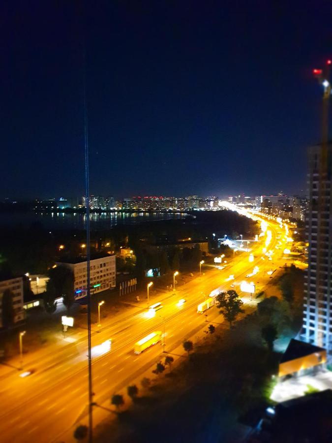 Олімпік Парк, 5Хв Від М Бориспільська, Завжди Є Світло, Генератор В Будинку! كييف المظهر الخارجي الصورة